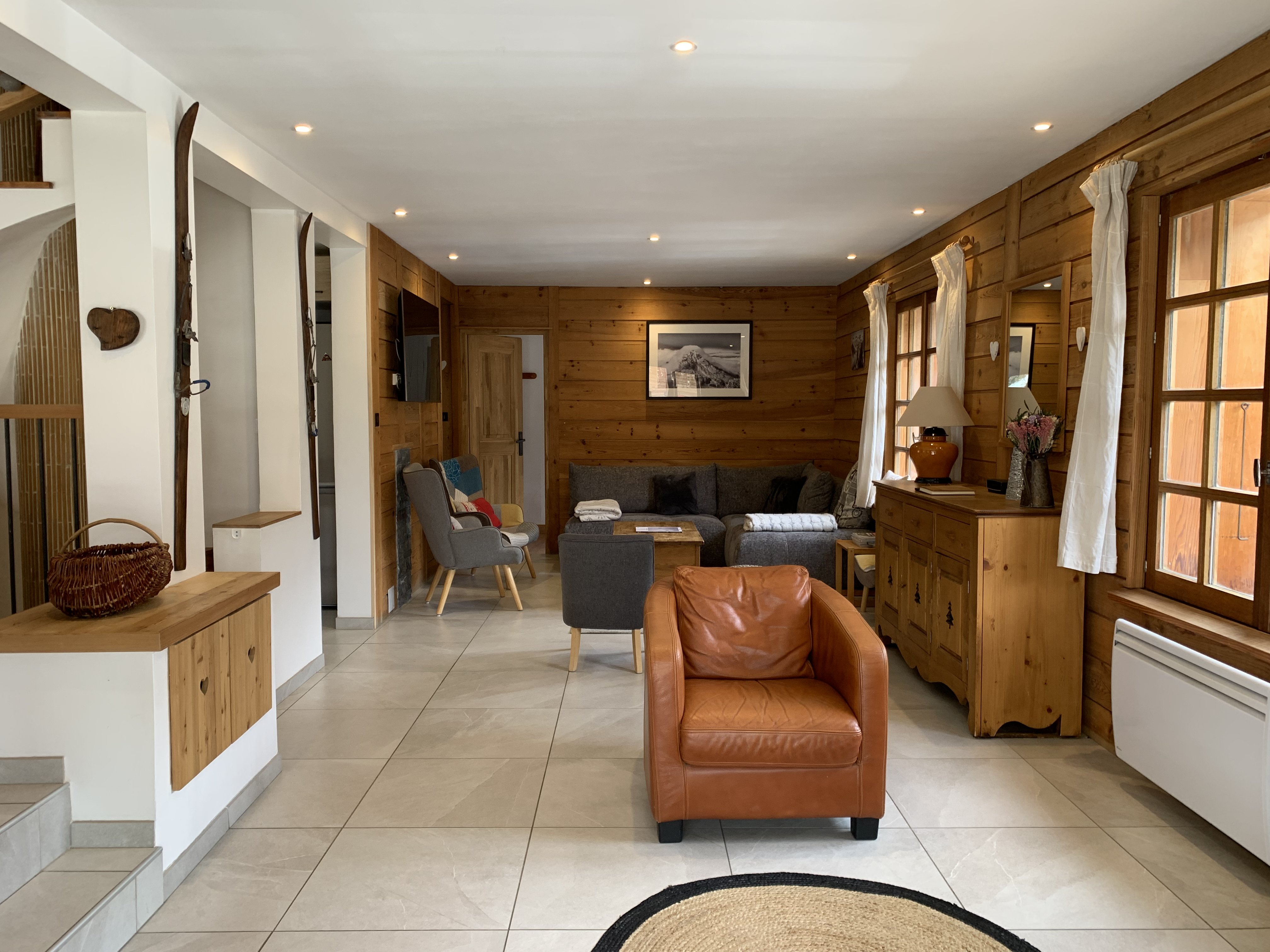 Le Mont Milo (Proche des pistes, spacieux 5 ch, au calme, sauna, salle de jeux, borne de recharge 22 Kg)