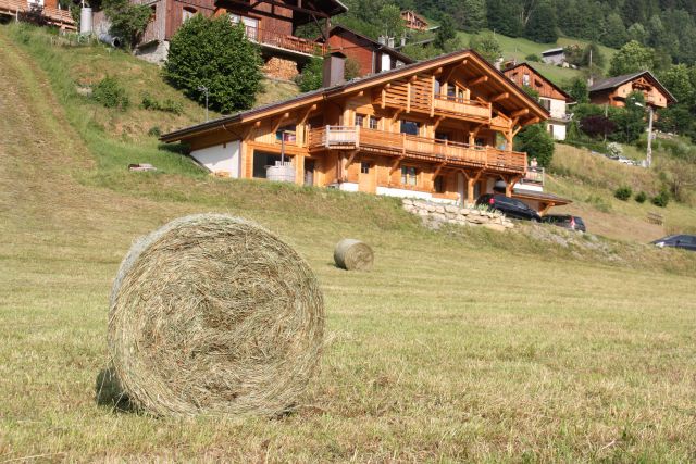 CHALET LA BOULE DE GOMME NEUF AVEC JACUZZI SPA Salle d'escalade VTT électriques