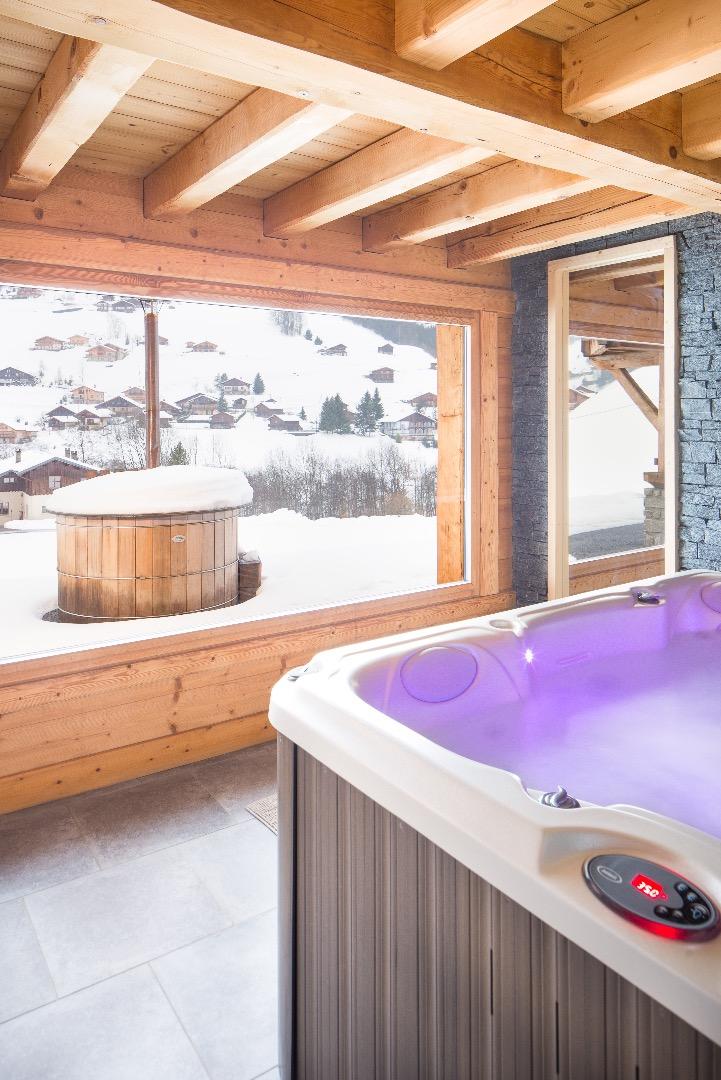 CHALET LA BOULE DE GOMME NEUF AVEC JACUZZI SPA Salle d'escalade VTT électriques