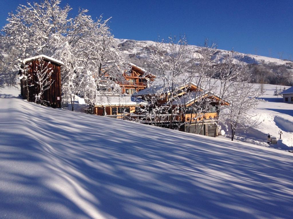 chalet M, la plagne tarentaise.  piscine, sauna, jacusi 17 couchages