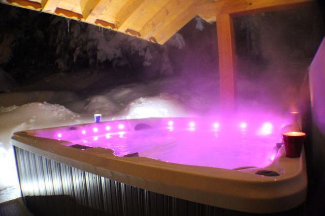 CHALET FIU AVEC JACUZZI PRIVATIF 