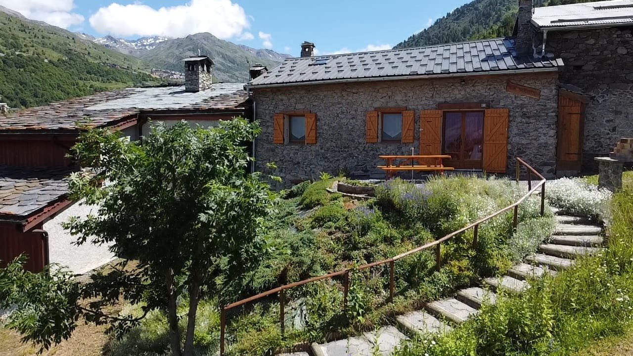 LA SOURCE
