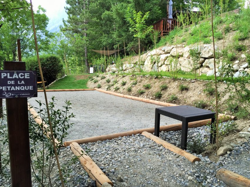 LES AUPILLOUS ; sauna, spa, balnéo, vue imprenable, salle de cinéma, terrain de pétanque privé et babyfoot !