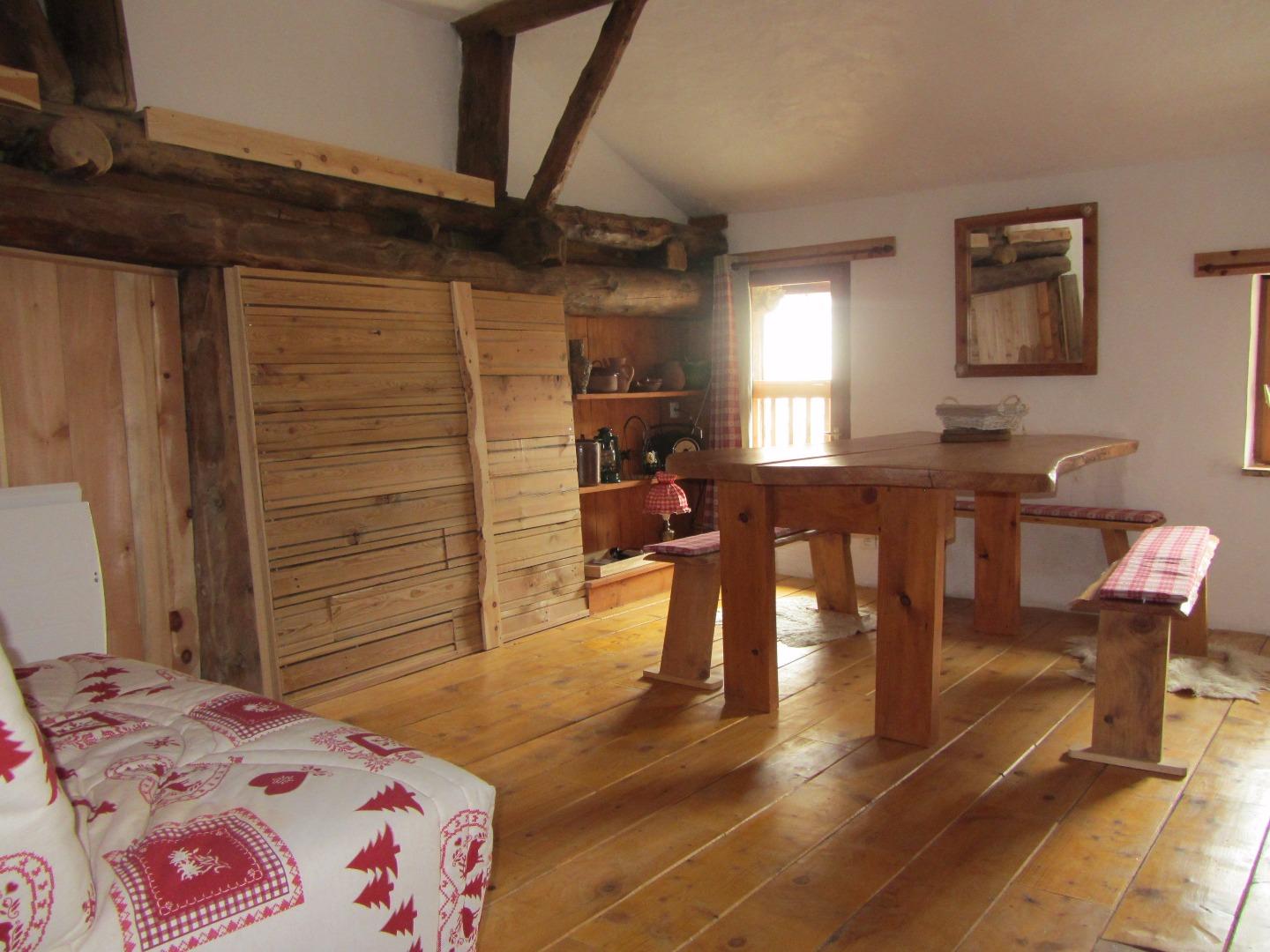 Grand appartement de 90 m² dans maison historique du XVIIIe siècle