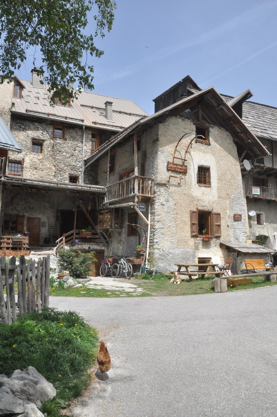 Grand appartement de 90 m² dans maison historique du XVIIIe siècle