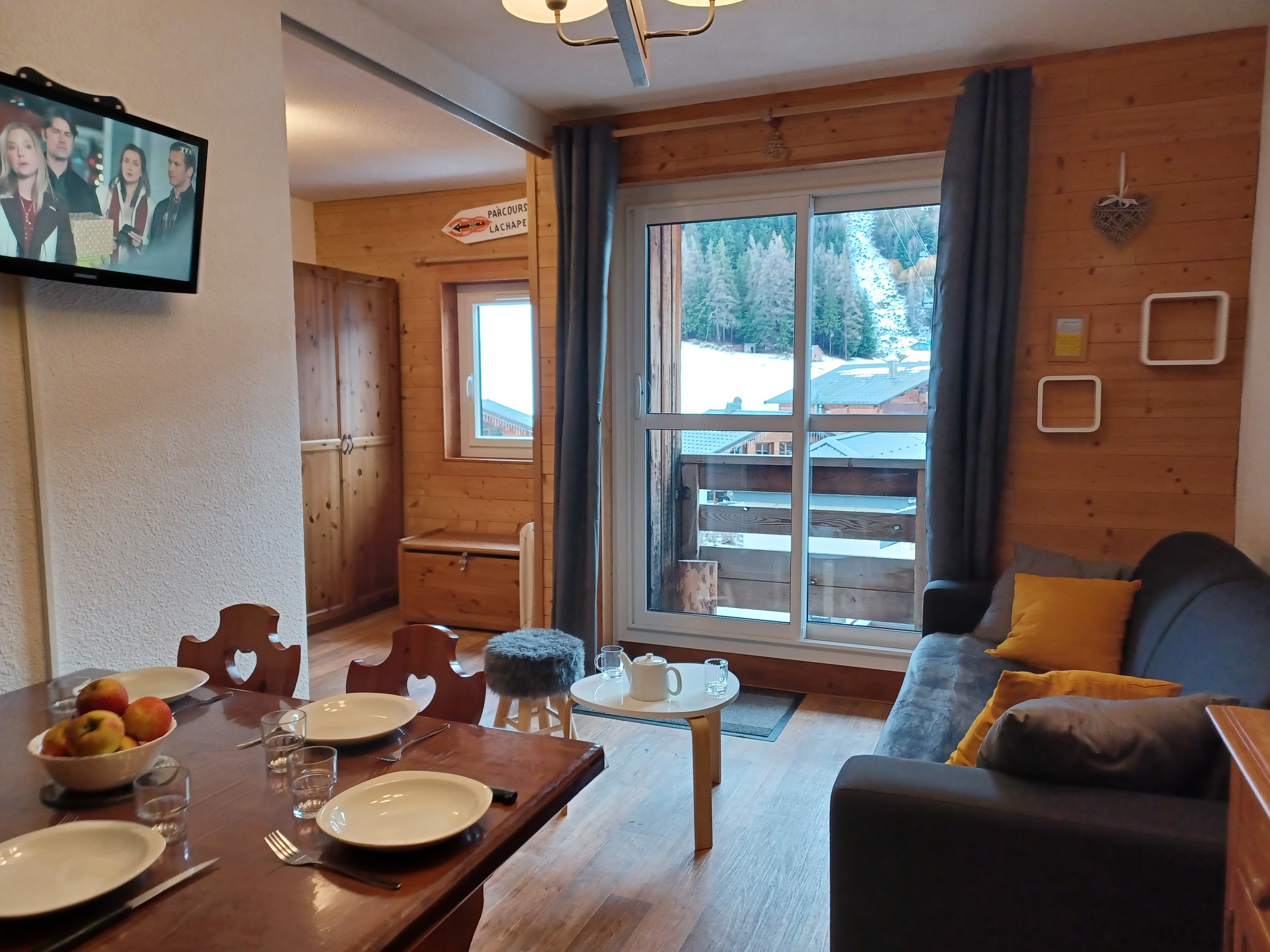 Portes de la Vanoise, T2 vue piste, cœur station pietonne, LA NORMA