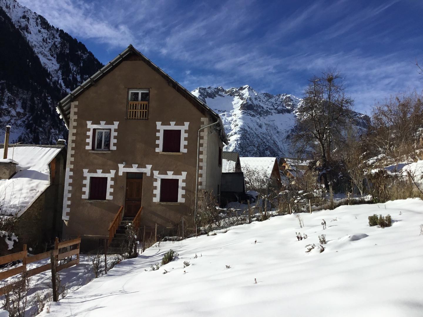 Les ardoisiers 10-12pers. style montagne très cosy avec sauna et billard !