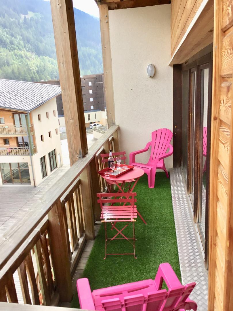 Appartement agréable orienté sud bien équipé face aux pistes 