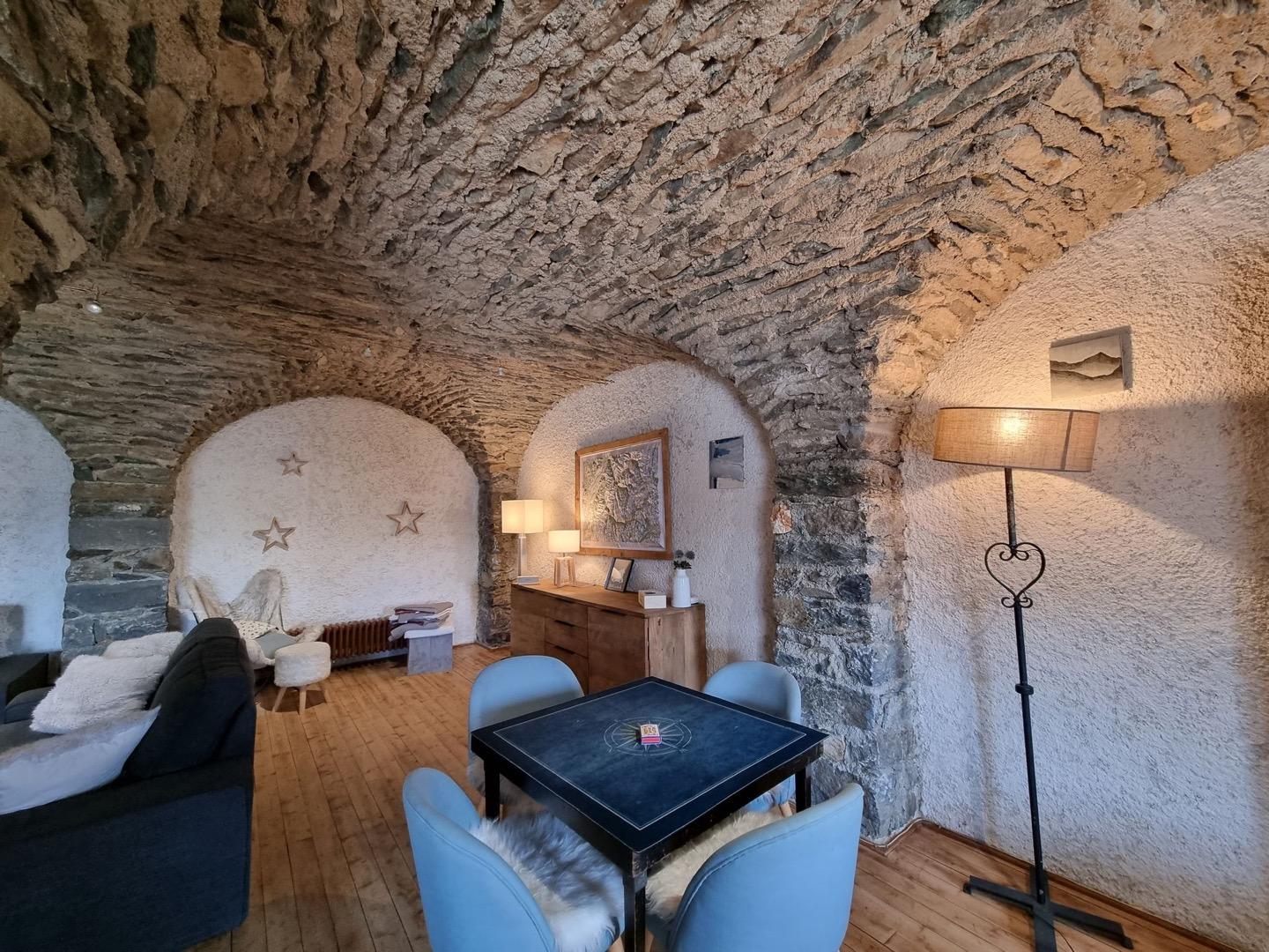 Chalet charme (ancienne ferme savoyarde)