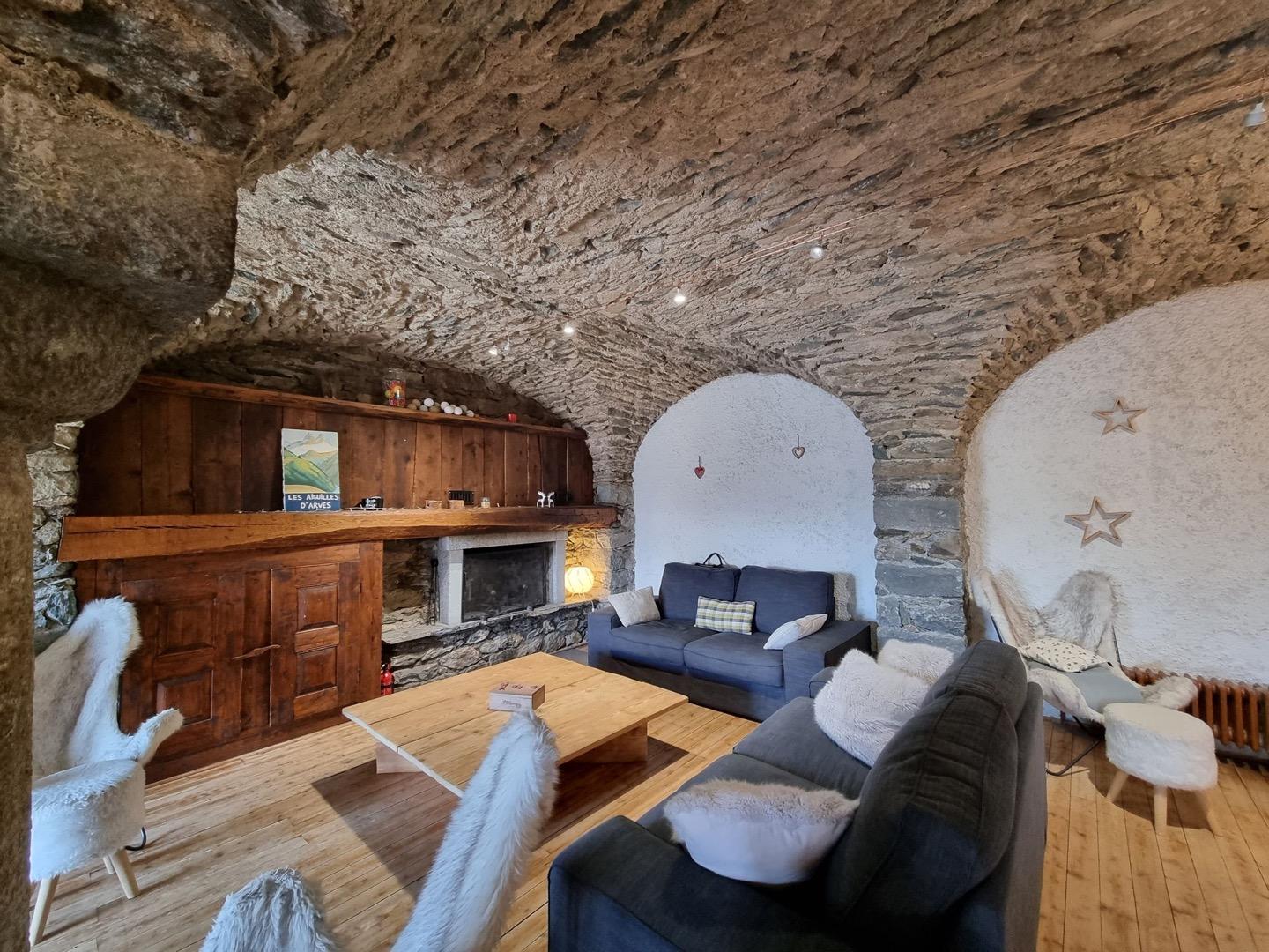 Chalet charme (ancienne ferme savoyarde)