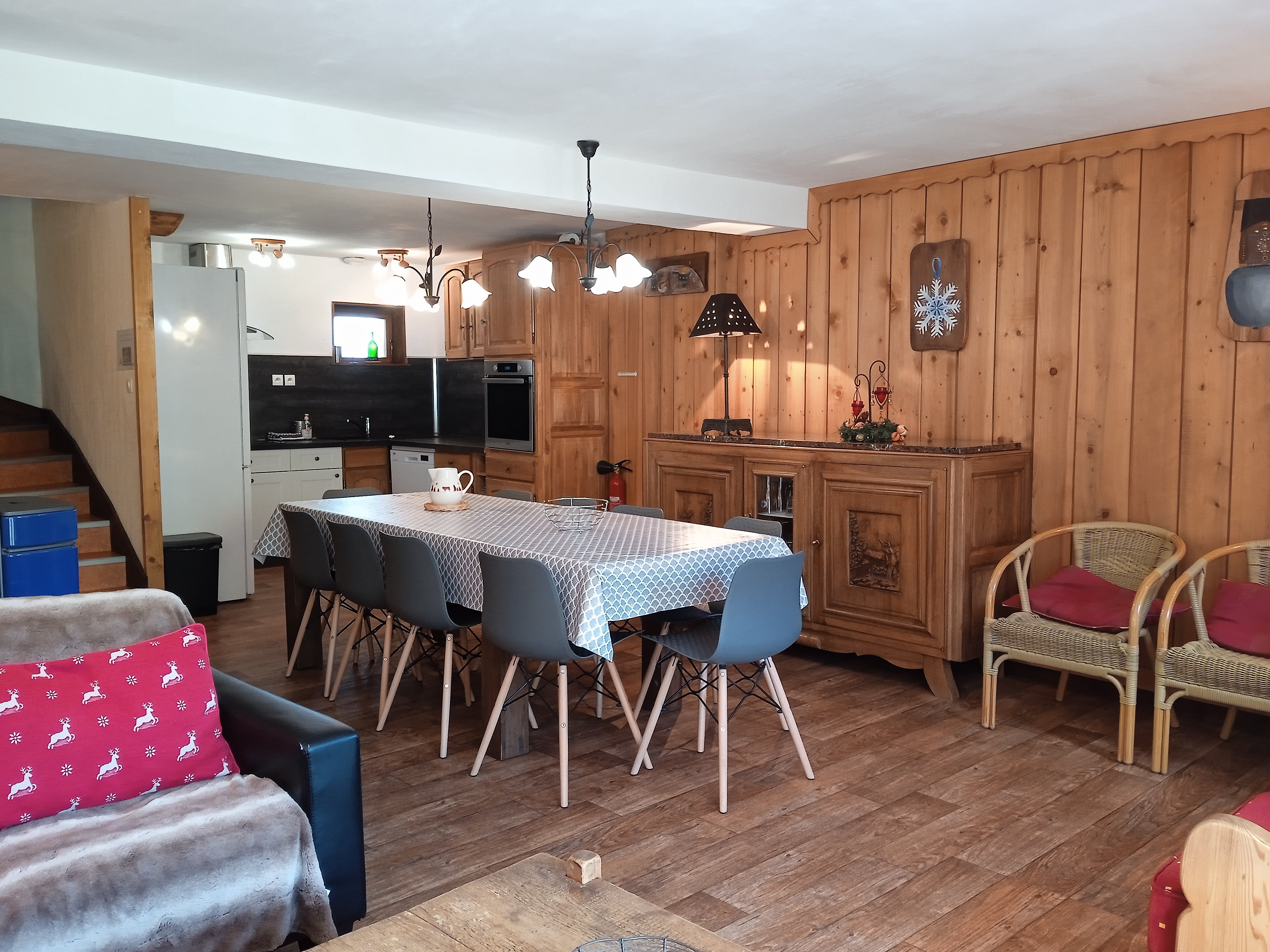 CHALET MEIRINGEN appartement 10 personnes 4 chambres