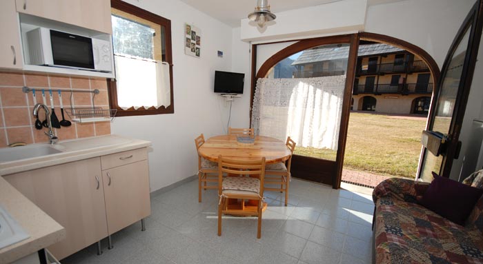 4 à 6 PERSONNES - CHA 11