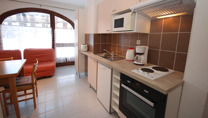 4 PERSONNES : CHA 12