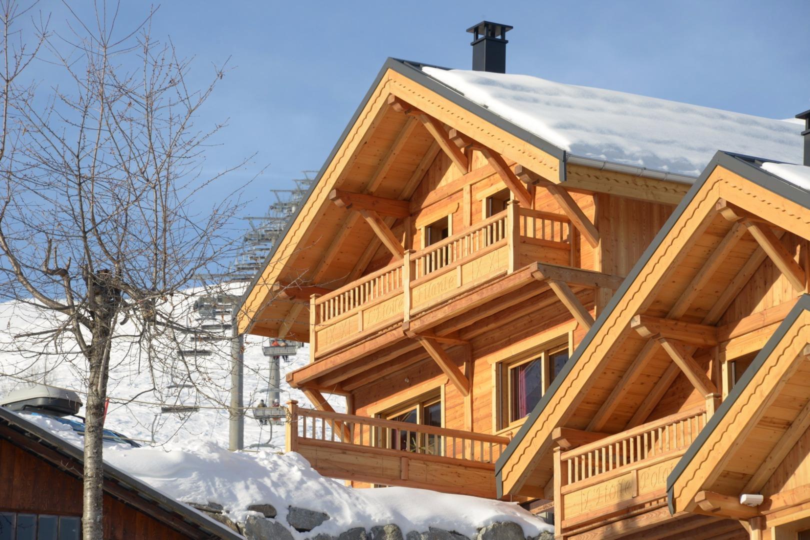 Chalet L'étoile Filante face aux pistes, chalet de standing 15 personnes 6 chambres, 5 sdb, sauna