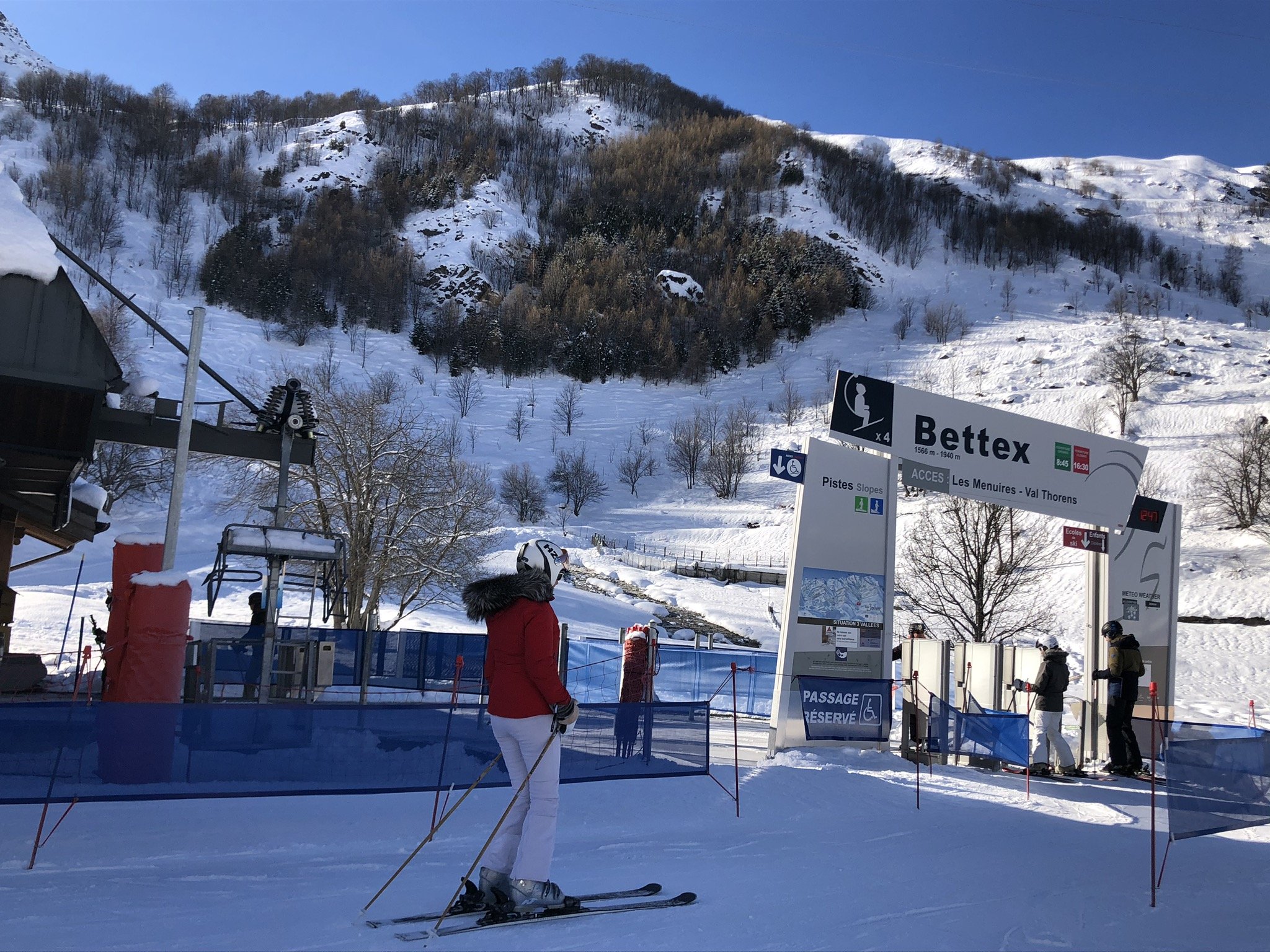 Chalets Lacuzon- au pied des pistes des 3 Vallées avec sauna et jacuzzi