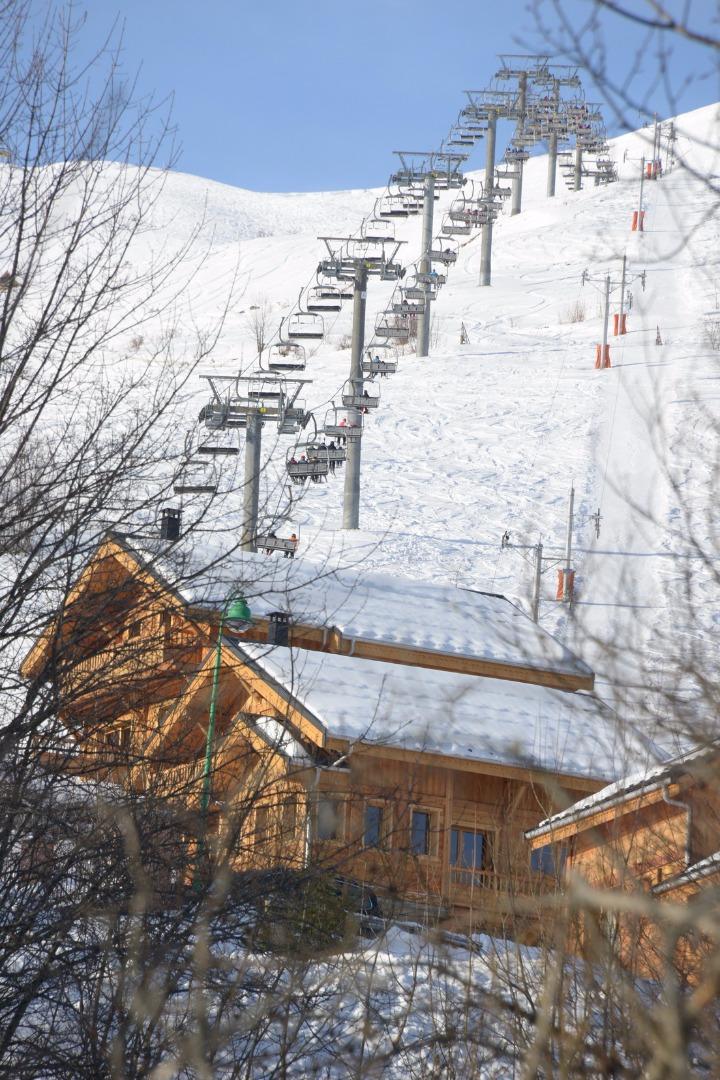 Chalet L'étoile Polaire au pied des pistes, chalet de standing 14 personnes 5chambres, 5 SDB, sauna