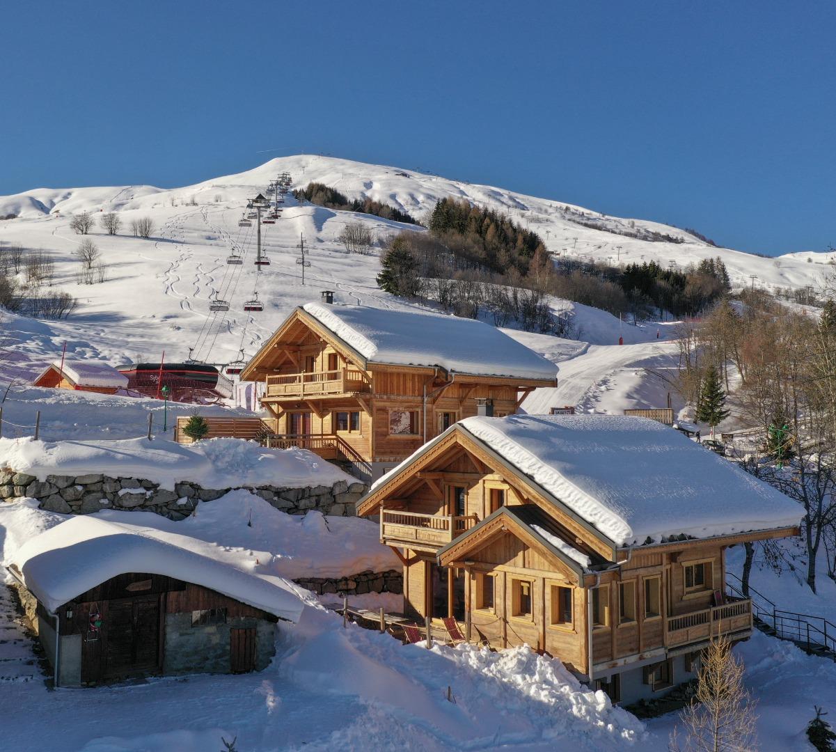 Chalet L'étoile Polaire au pied des pistes, chalet de standing 14 personnes 5chambres, 5 SDB, sauna