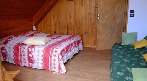 VILLA 7 PIECES - 15 COUCHAGES - LES VIGNES - EMBRUN