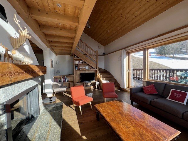 BARBE DE BOUC directement sur pistes ! Vue spectaculaire, sauna, ski room, décoration soignée.