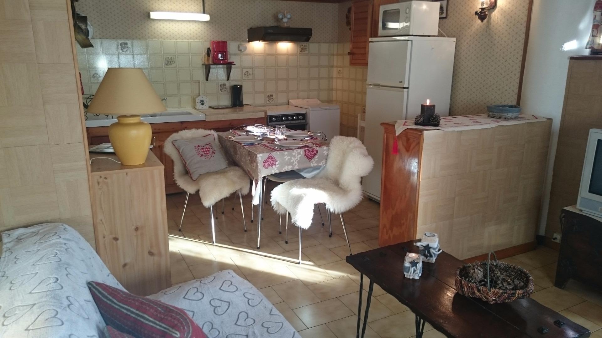 en rez de jardin le Prorel - décoration soignée - exposition Sud