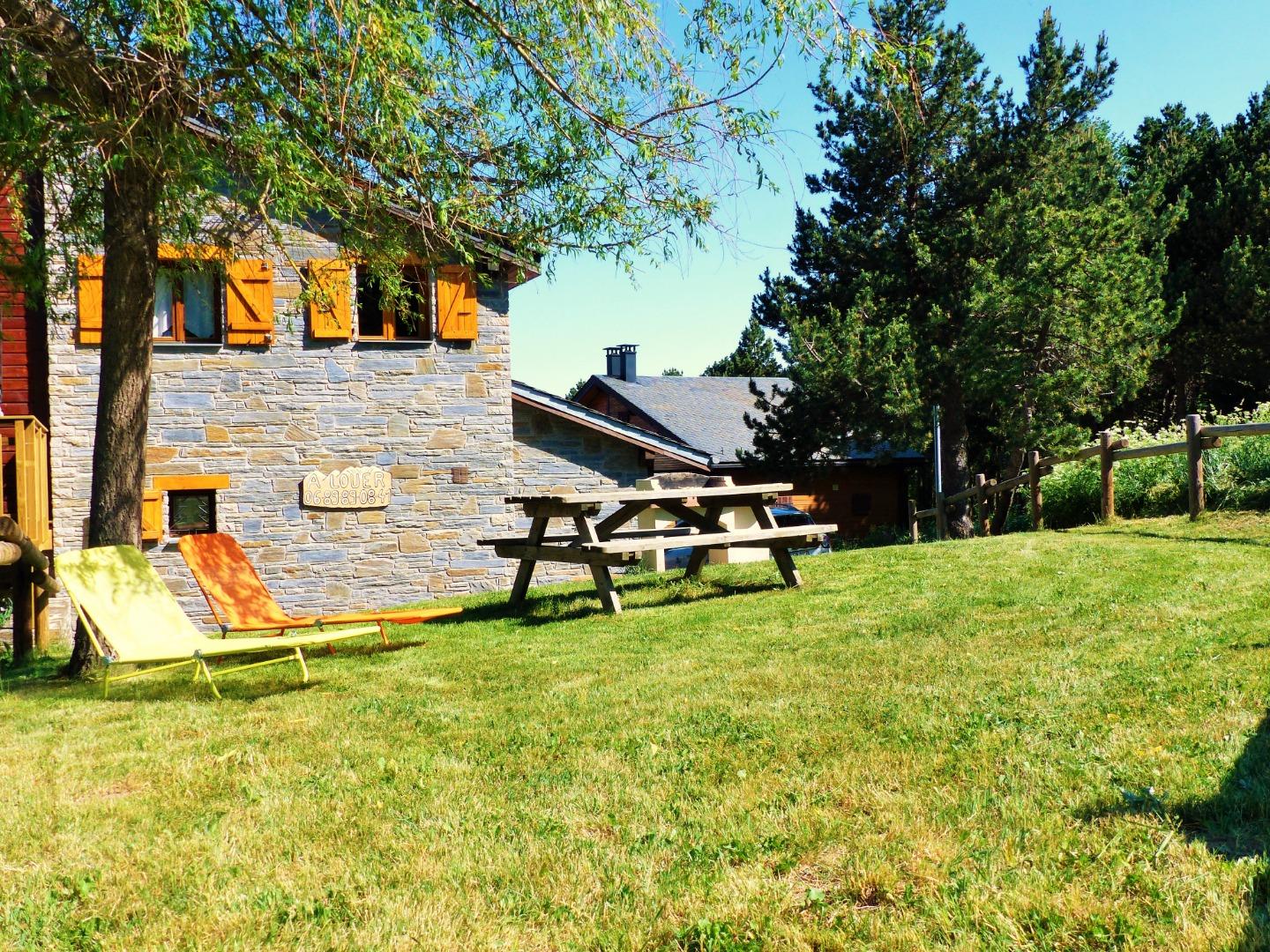  Jolie chalet  EYNE STATION avec jardin