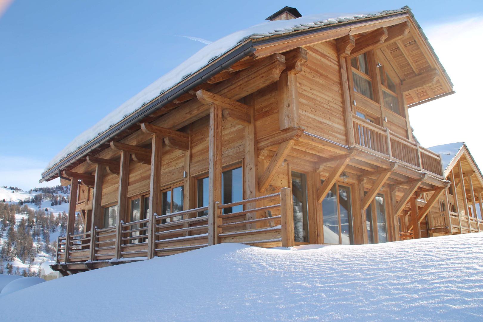 CHALET DE CARACTERE, PIEDS DES PISTES,  8 PERS MAX