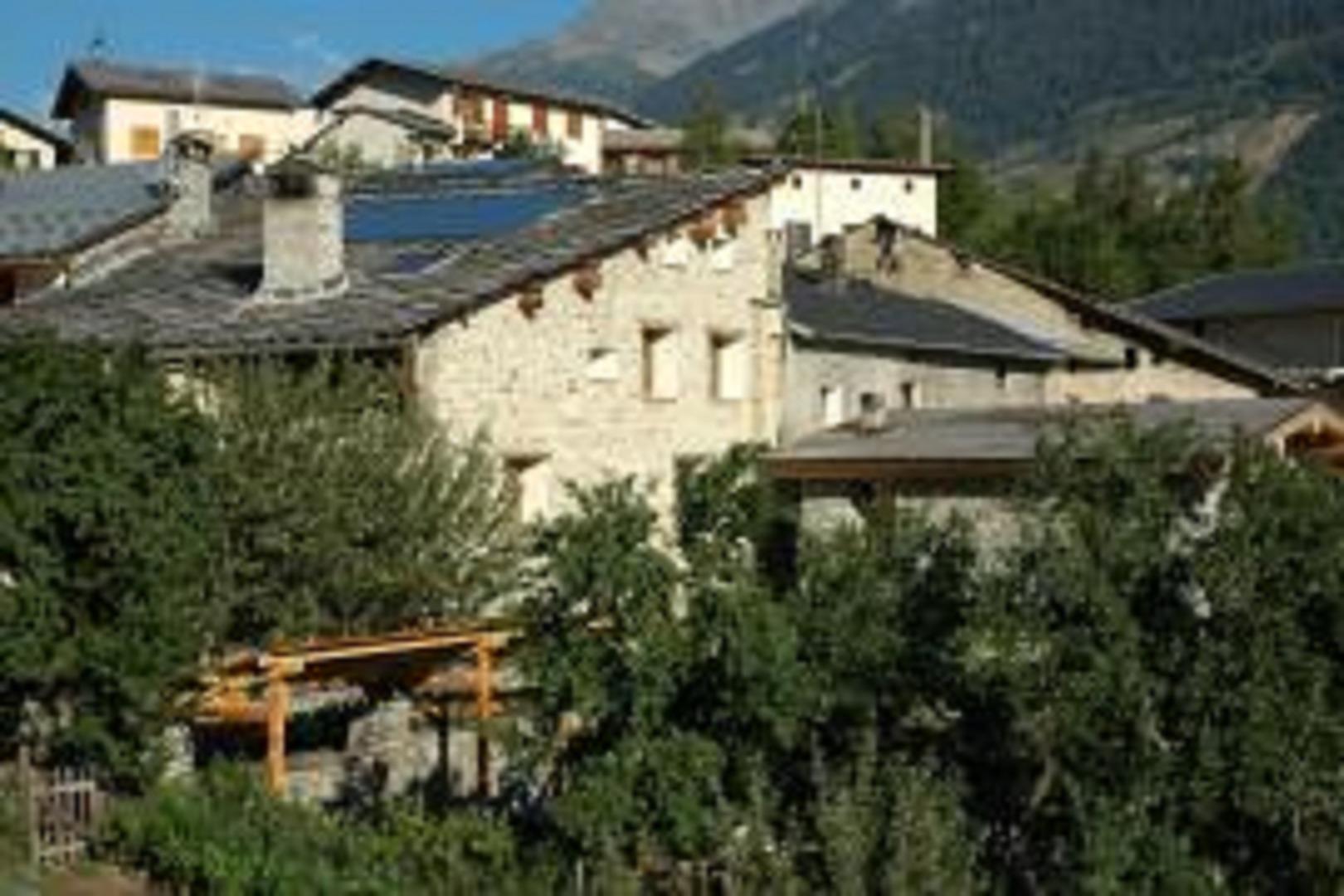 Chambres et table d'hôtes à Villarodin, 2km