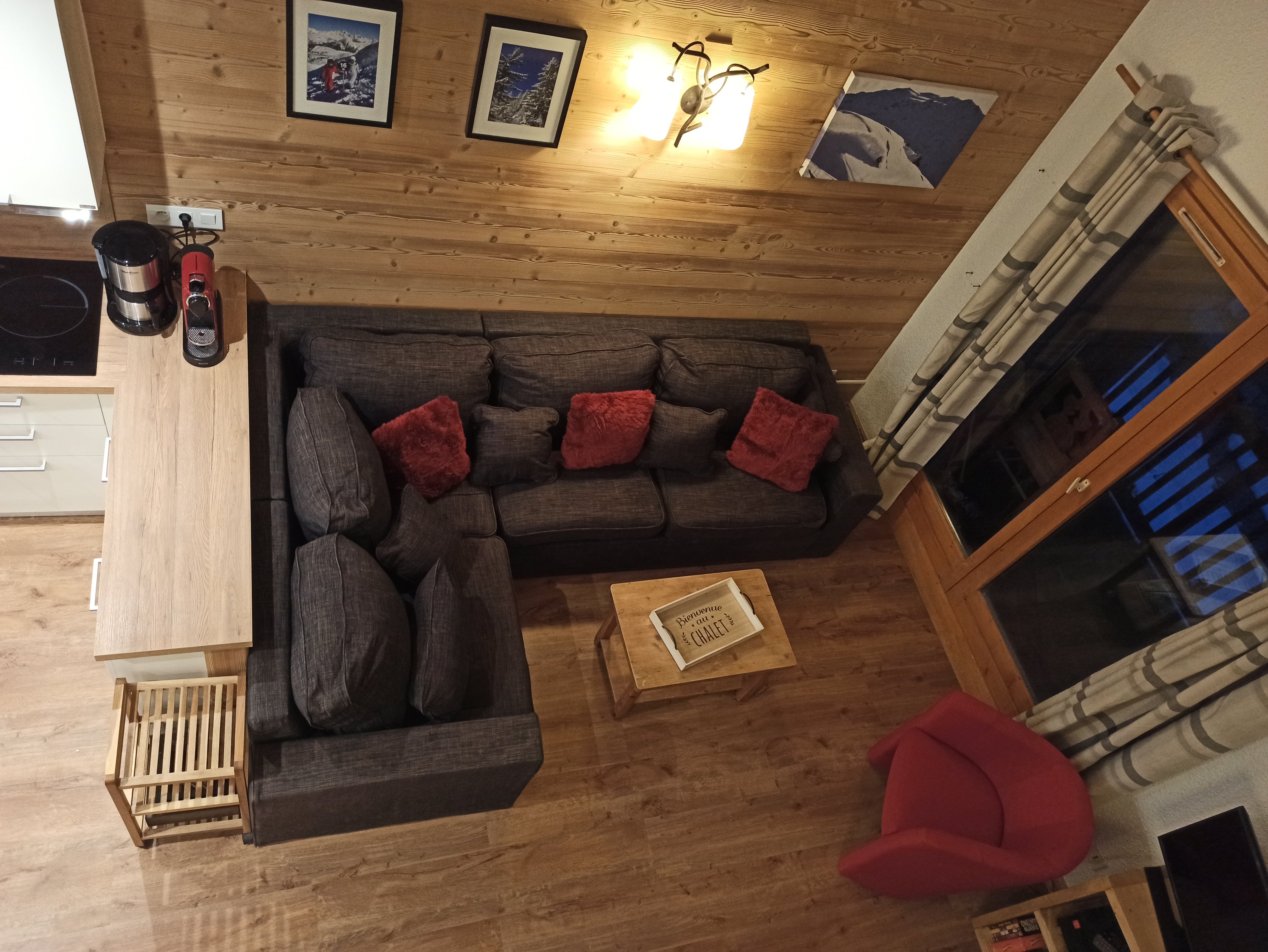 La Plagne pied des pistes 6 pers., 3 chbres, 2 bains - location dim au dim - draps ménage inclus