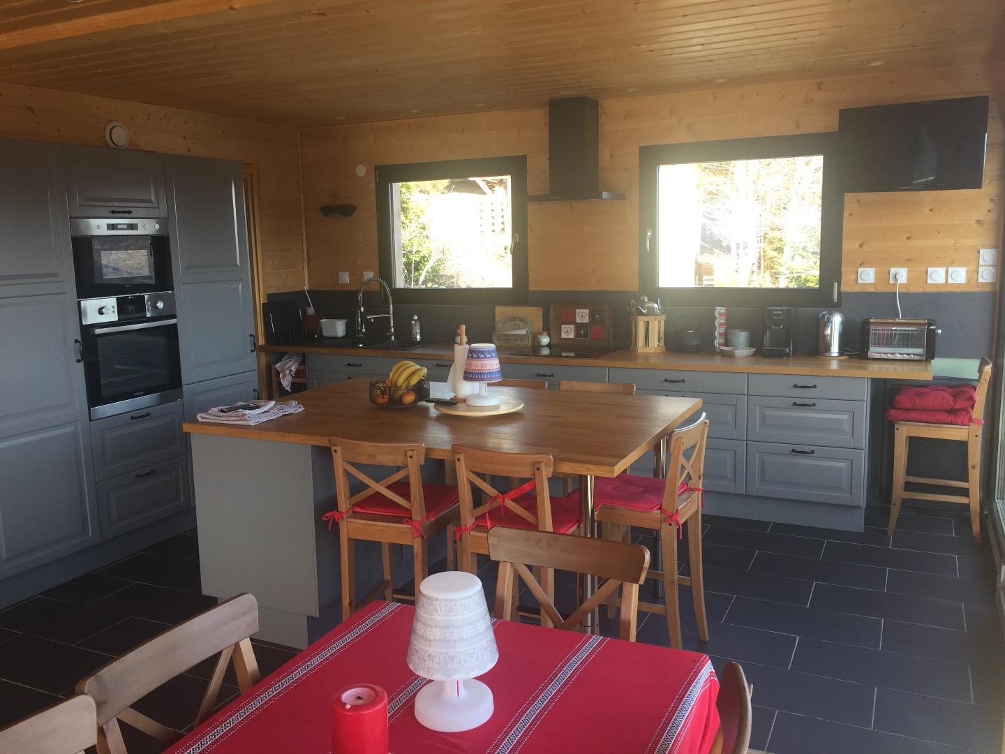 MAGNIFIQUE CHALET AU COEUR D'AX 3 DOMAINES