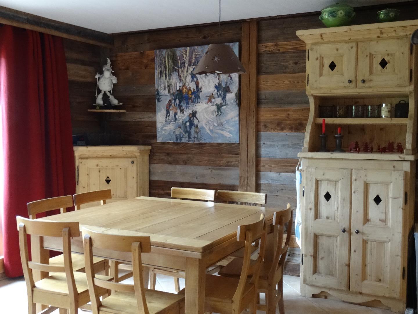 Triplex au coeur des Trois Vallées, ski aux pieds, piscine sauna hammam