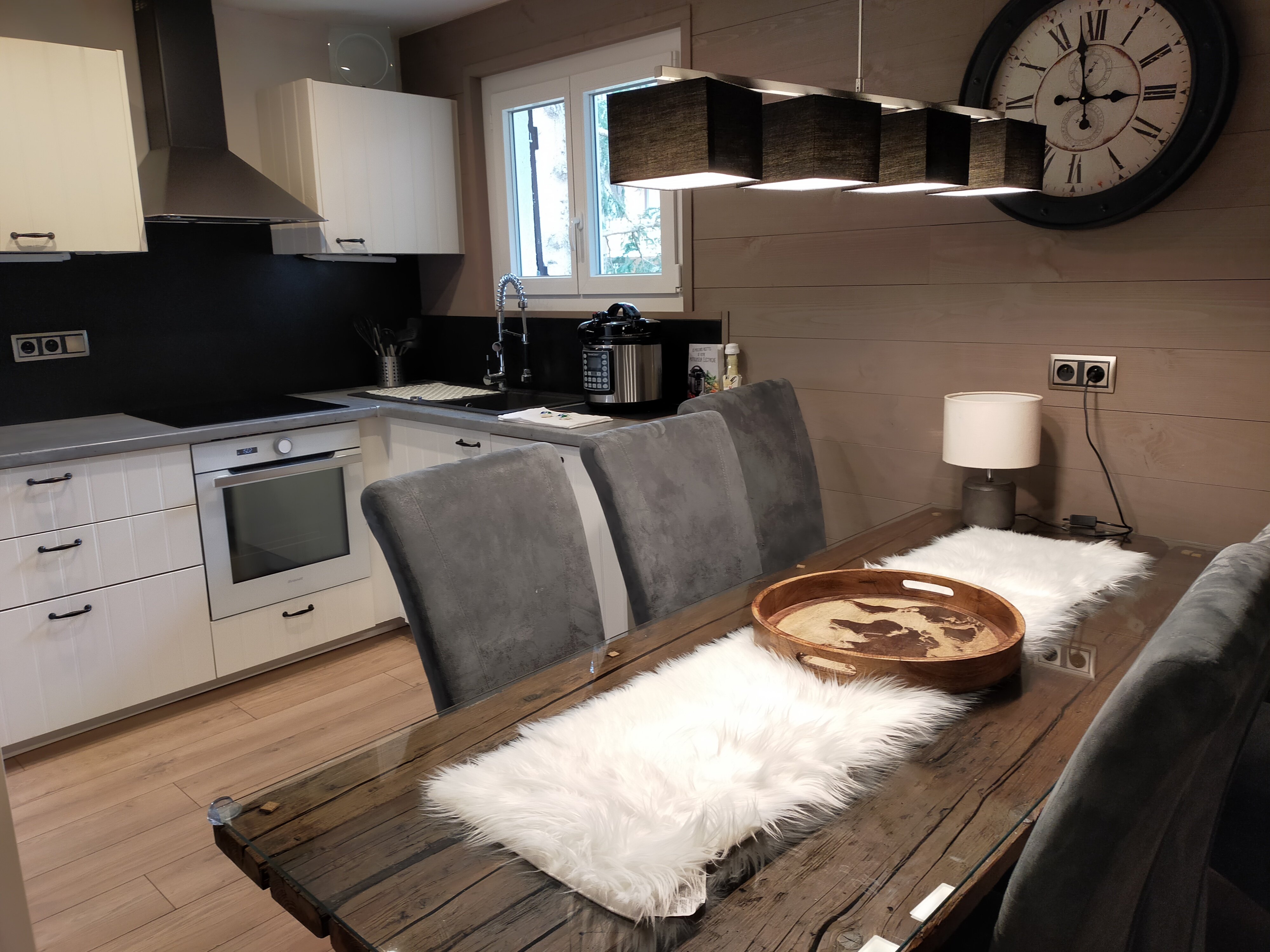 Luxueux Chalet, classé 4**** idéalement situé, au calme, WIFI Gratuit, 