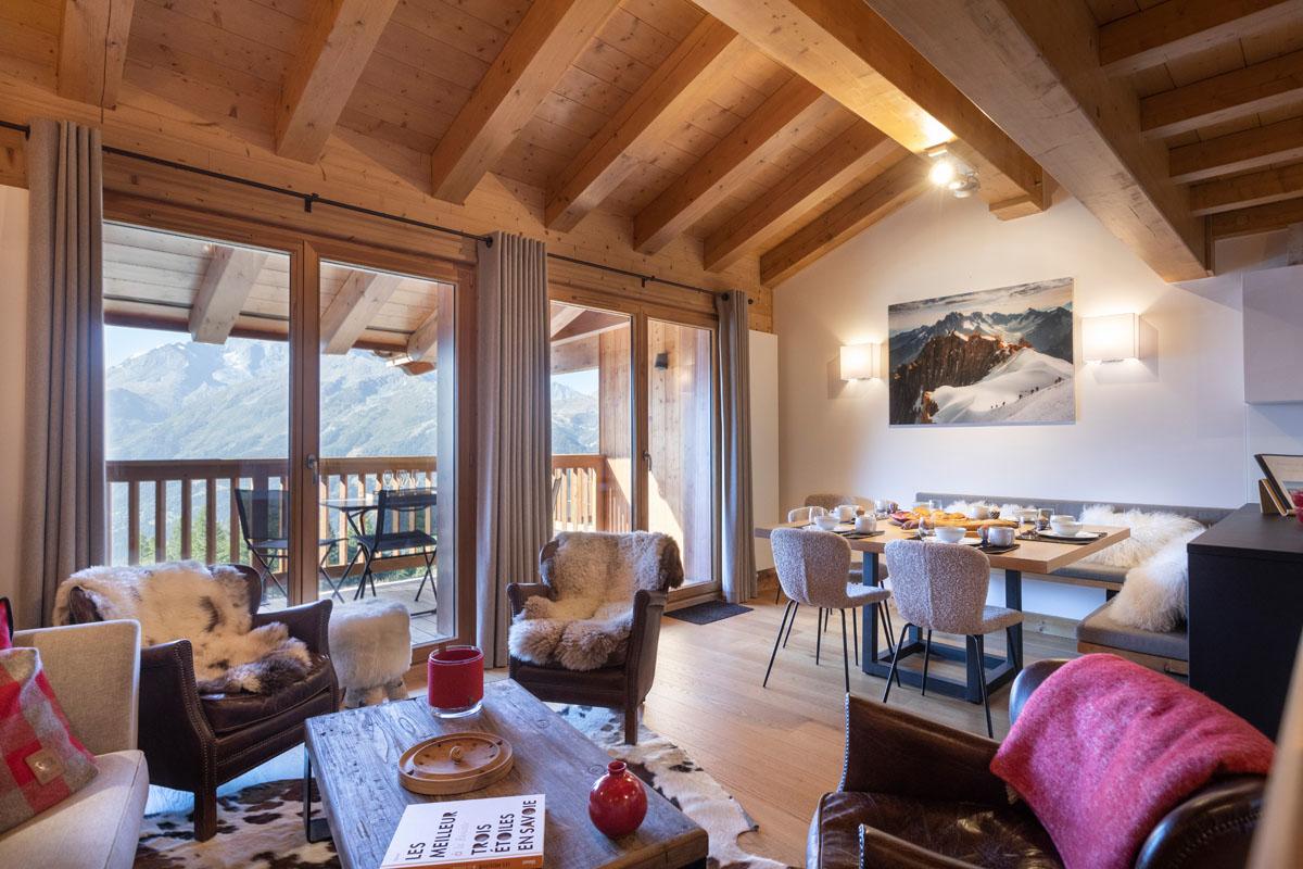 Chalet GRIVOLA Triplex Gentiane 100m², full services 4*, 3 chbr, 2 sdb/d, 3 balcons Sud et 2 parkings