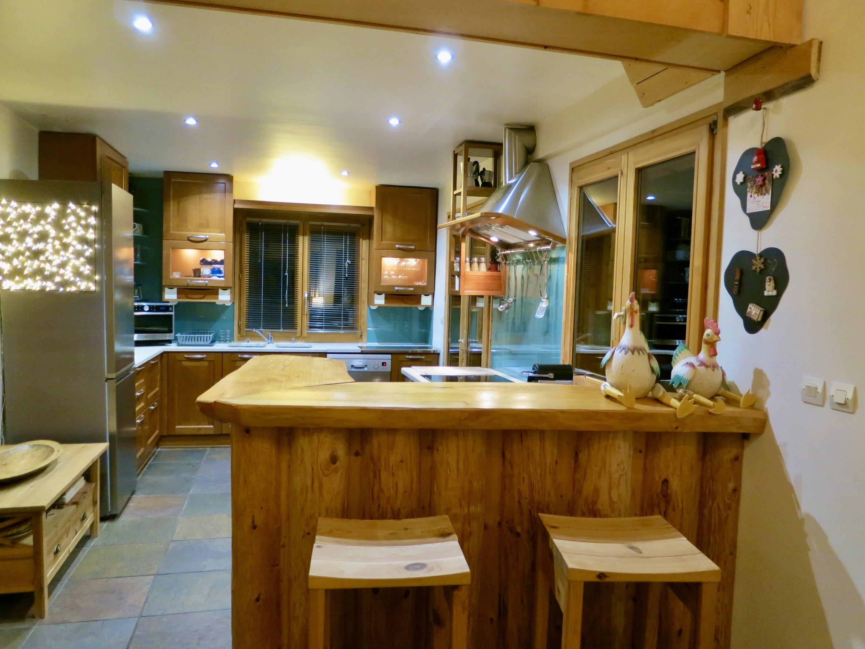 Chalet proche morzine avoriaz grande capacite spa sauna cheminee