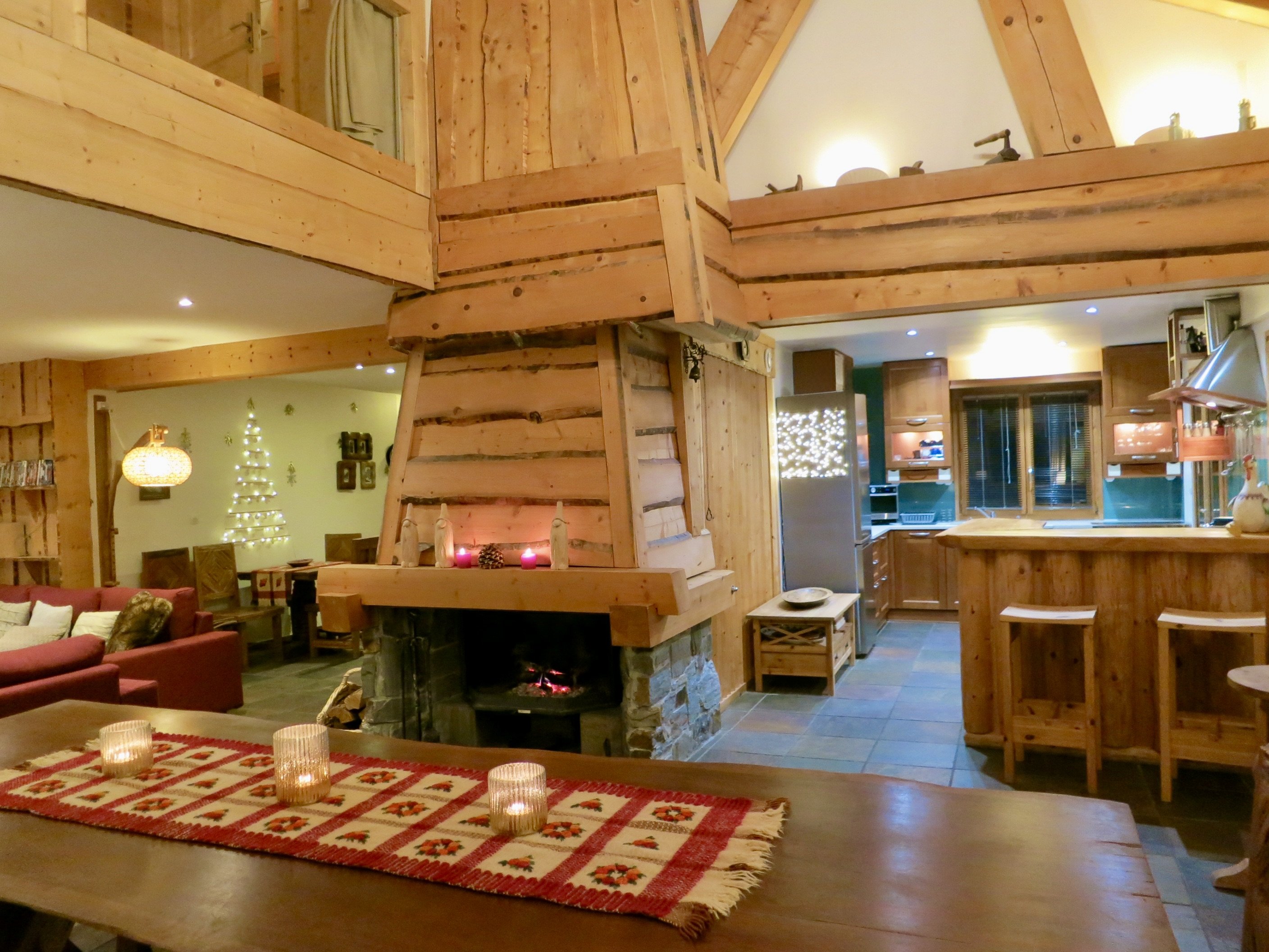 Chalet proche morzine avoriaz grande capacite spa sauna cheminee