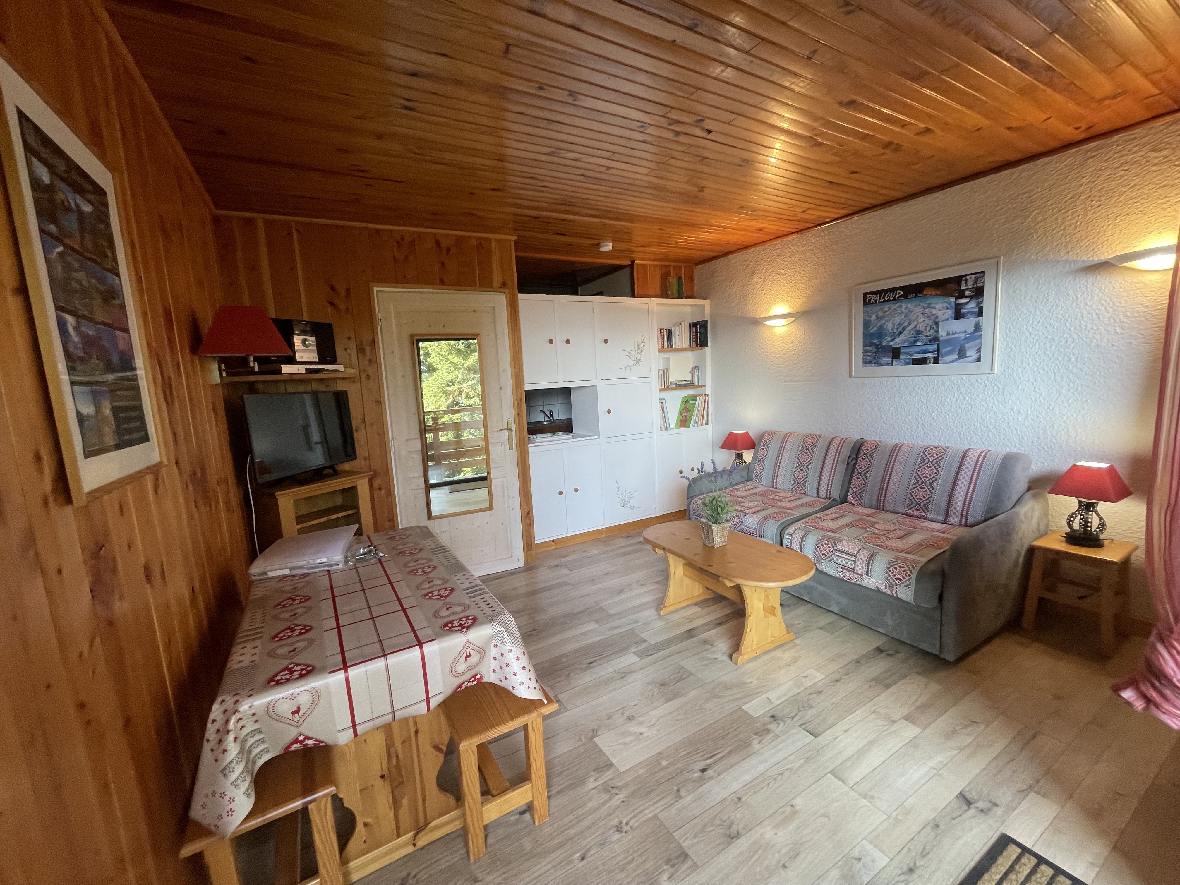 30 m²     3*     pra-loup 1600 au pied des pistes alpes du sud