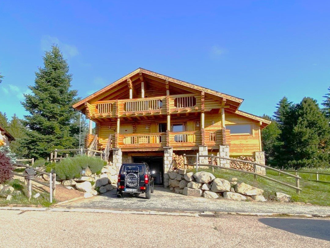 Joli chalet en bois pour 8 personnes à BOLQUERE 