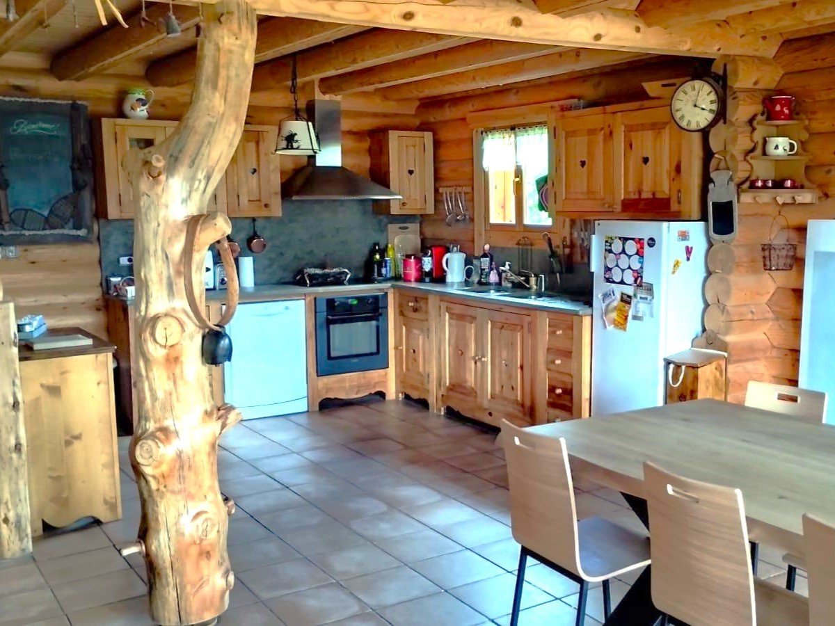 Joli chalet en bois pour 8 personnes à BOLQUERE 