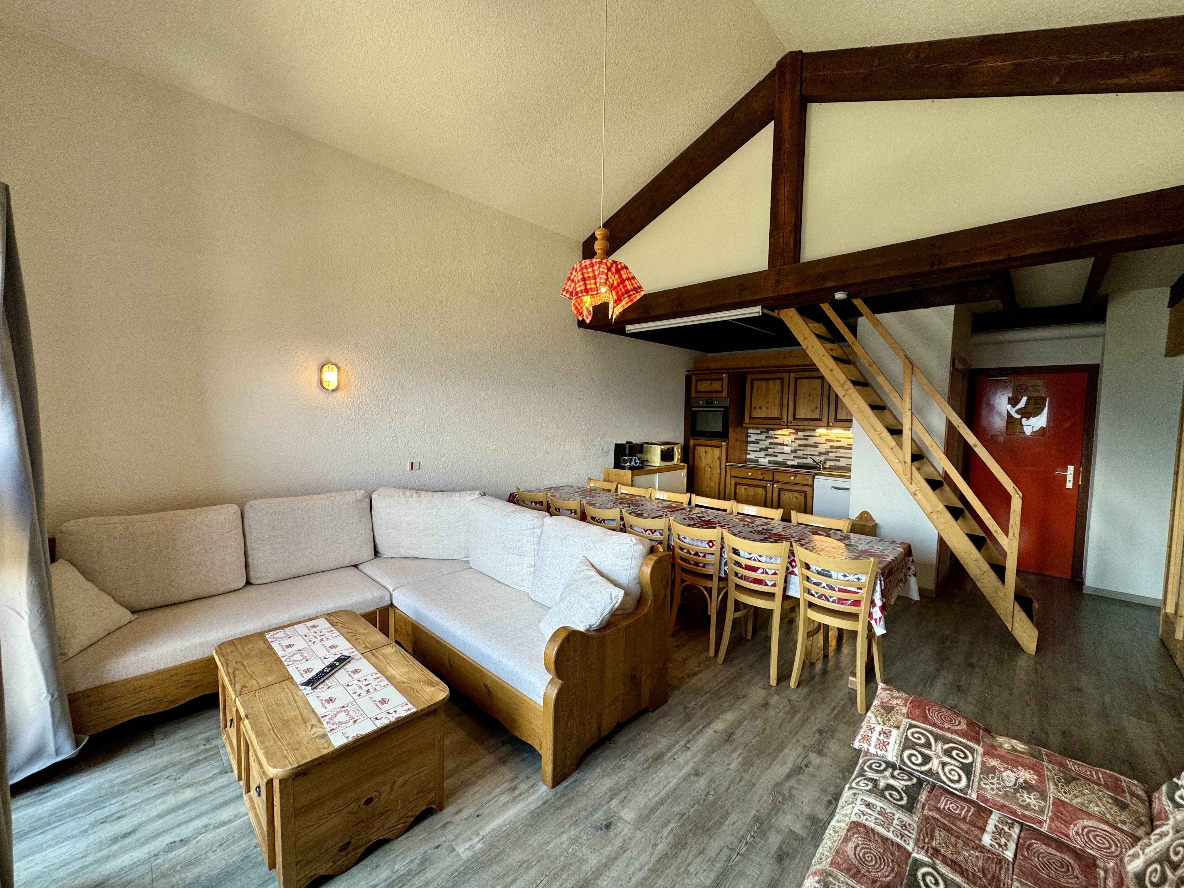 Sur les pistes appartement dans chalet   12 personnes Mont Blanc