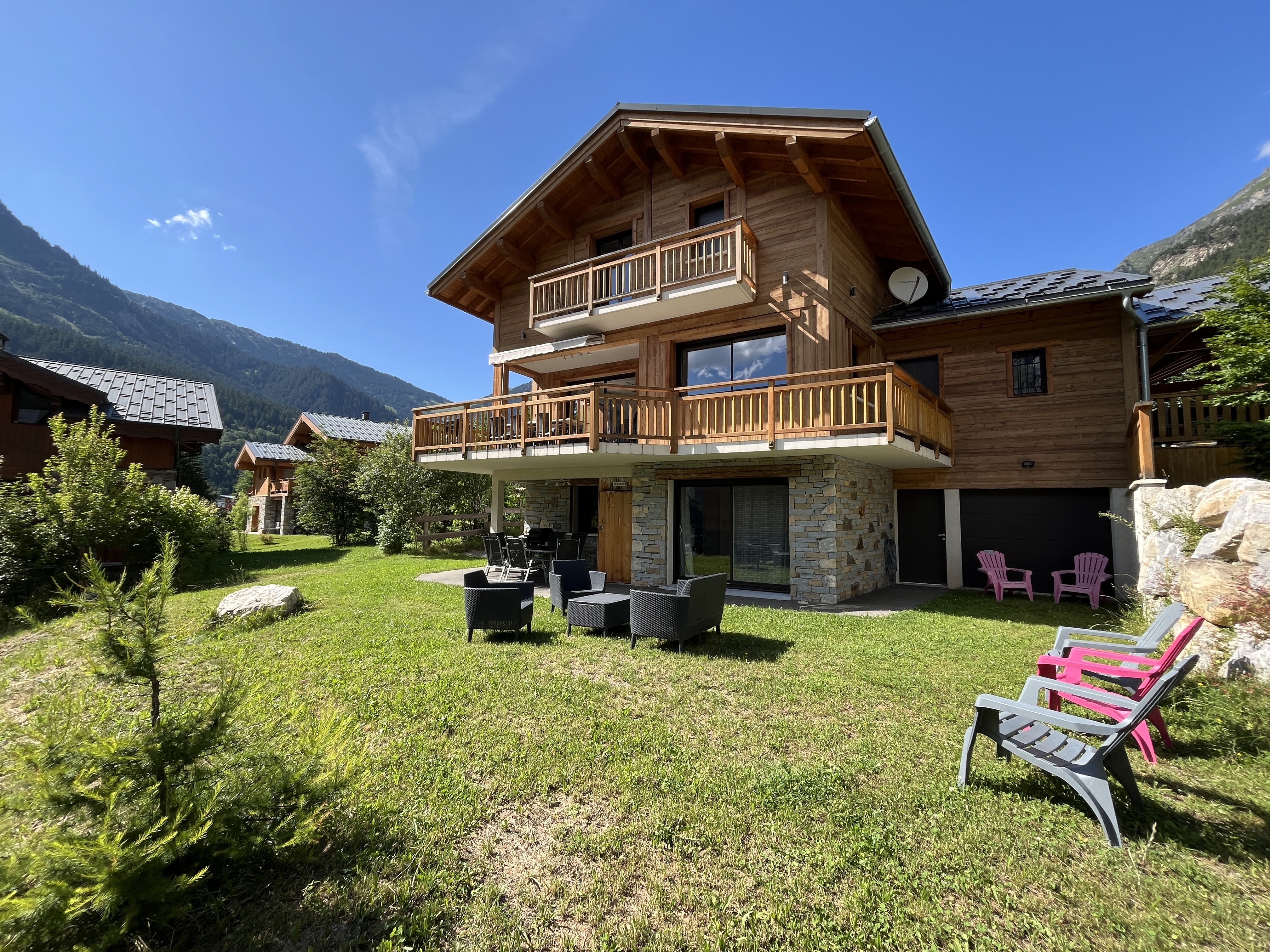 Chalet 19 Pers 250 m² Sauna Jacuzzi