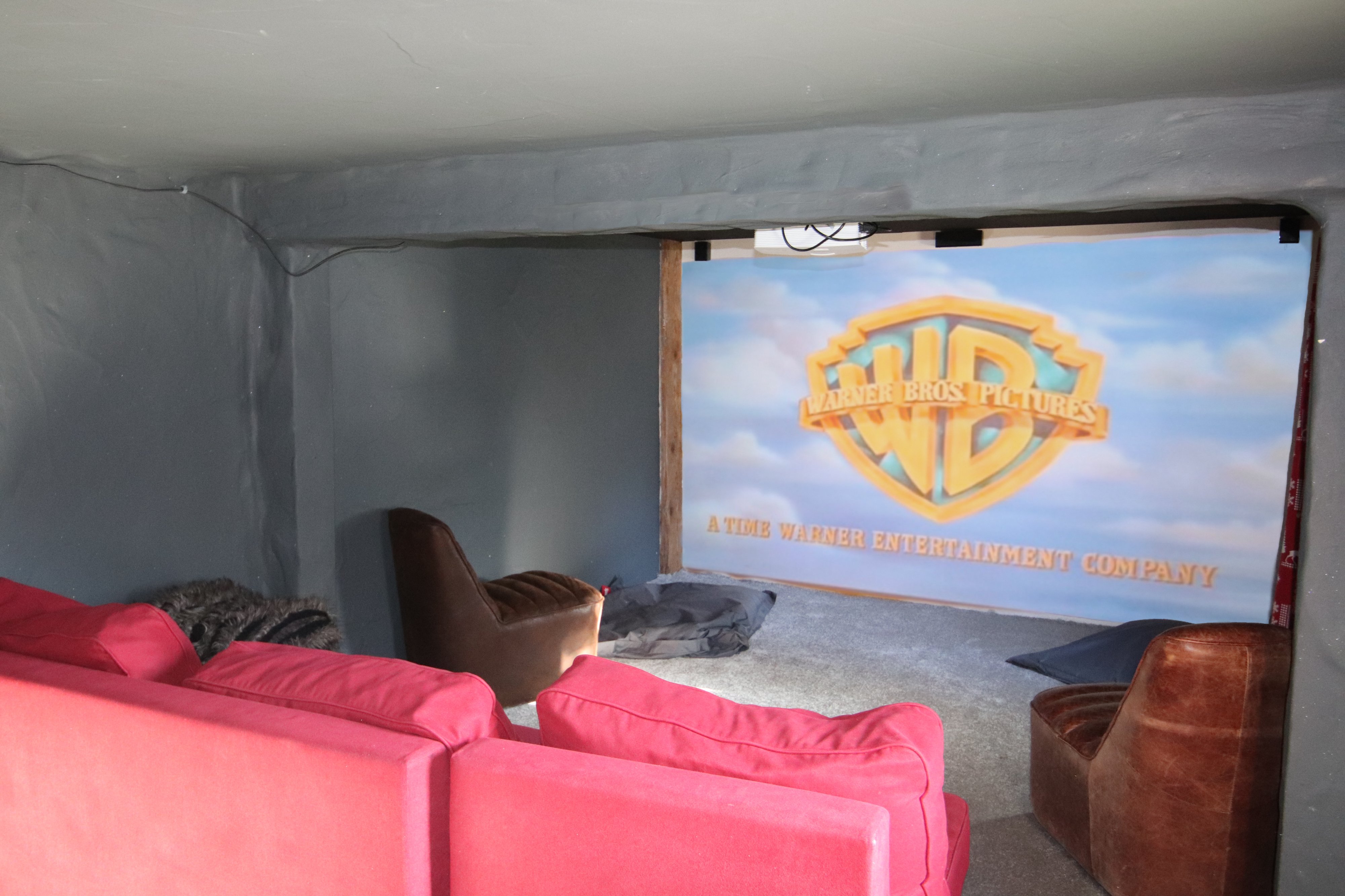 CHALET 18 PERSONNES RETOUR SKI AU PIED PISCINE JACUZZI BILLARD SALLE CINEMA VUE PISTES ET MONTAGNE 