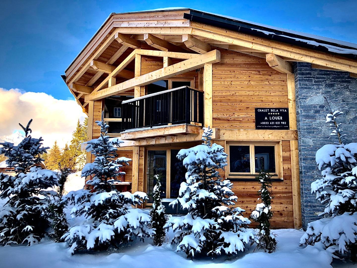 Béla Vya  ***** piscine & sauna, vue extraordinaire 