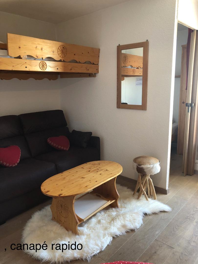 STUDIO CABINE AVEC CHAMBRE FERMEE ,  BALCON PLEIN SUD , AU PIED DES PISTES 