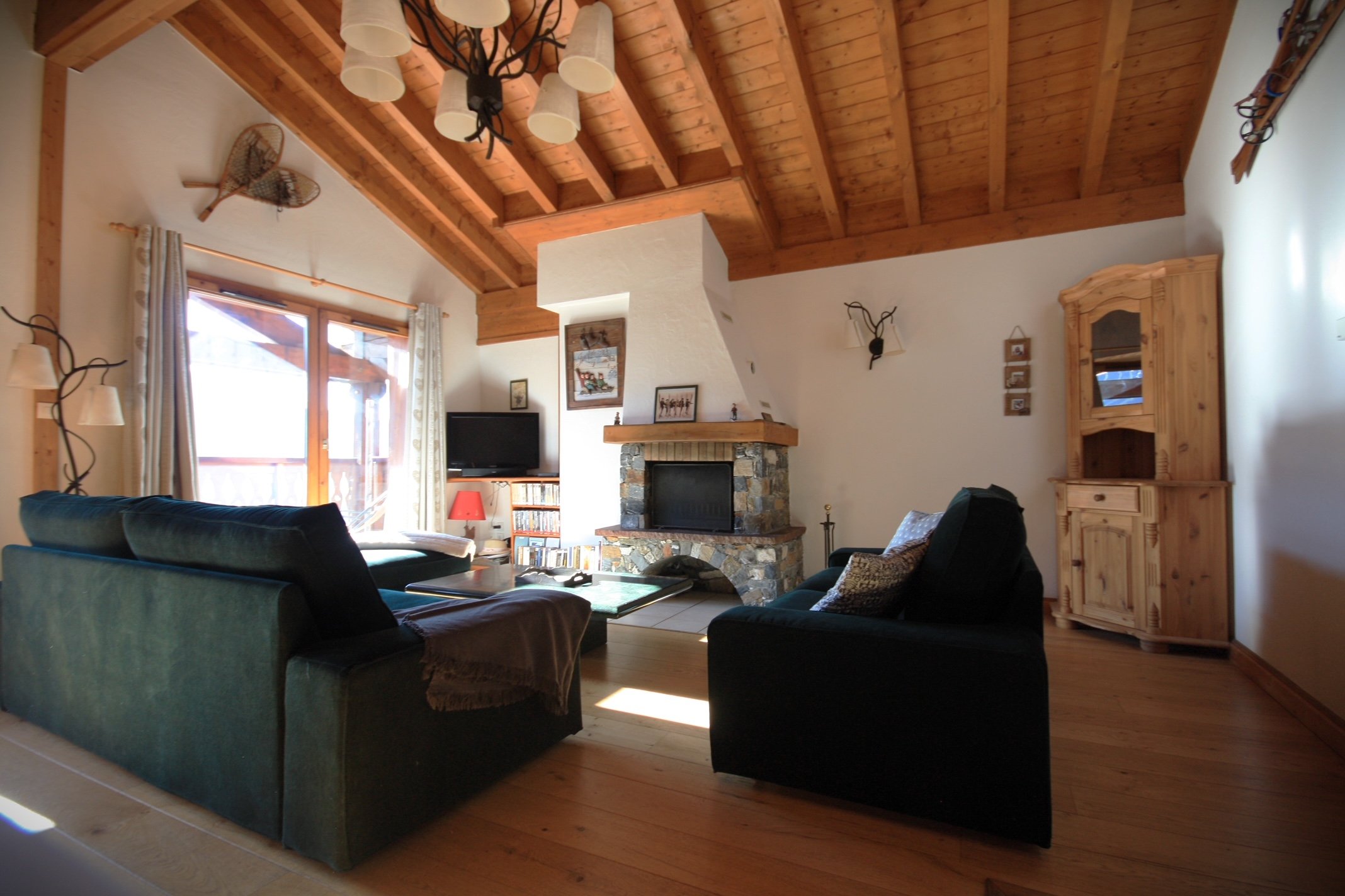 Appartement-chalet 115 M2 sur les pistes - 9 personnes / Les Menuires / La Sapinière