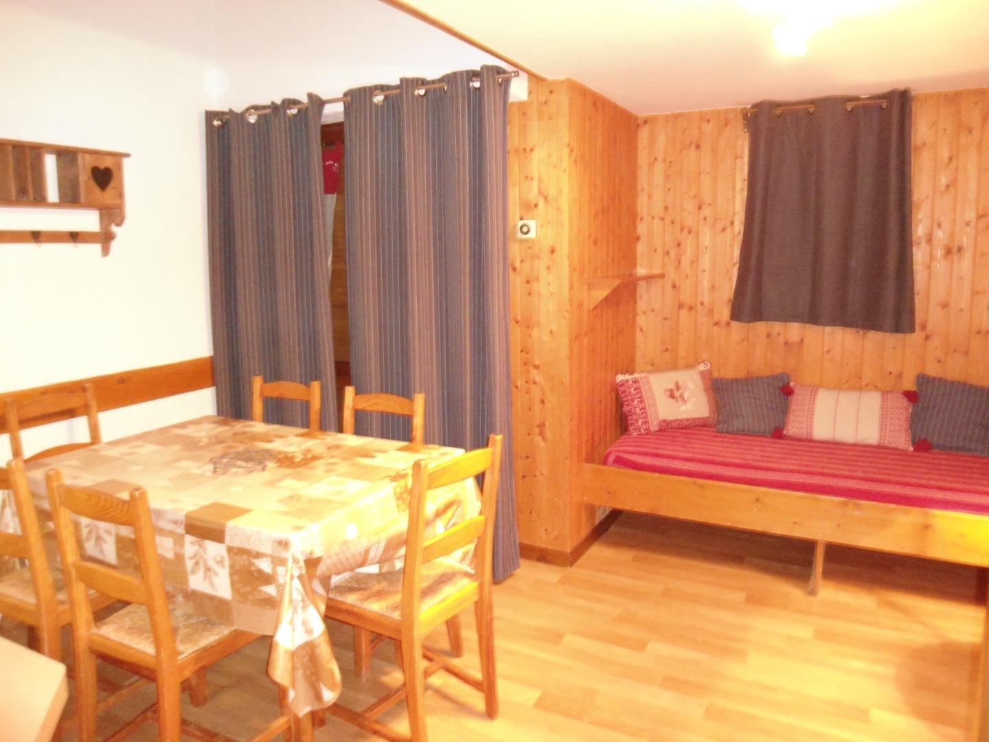 LA CROIX DES AMBAILLES - APPARTEMENT 5/6 PERS. AVEC MEZZANINE AU PIED DES PISTES !
