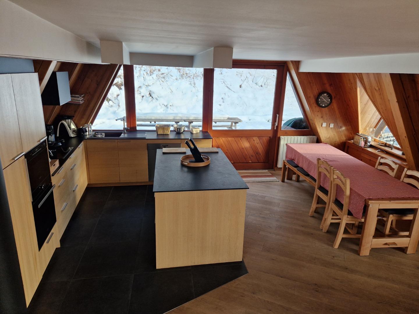 LE CHALET POINTU DE CAPUCINE ****   sur les pistes 