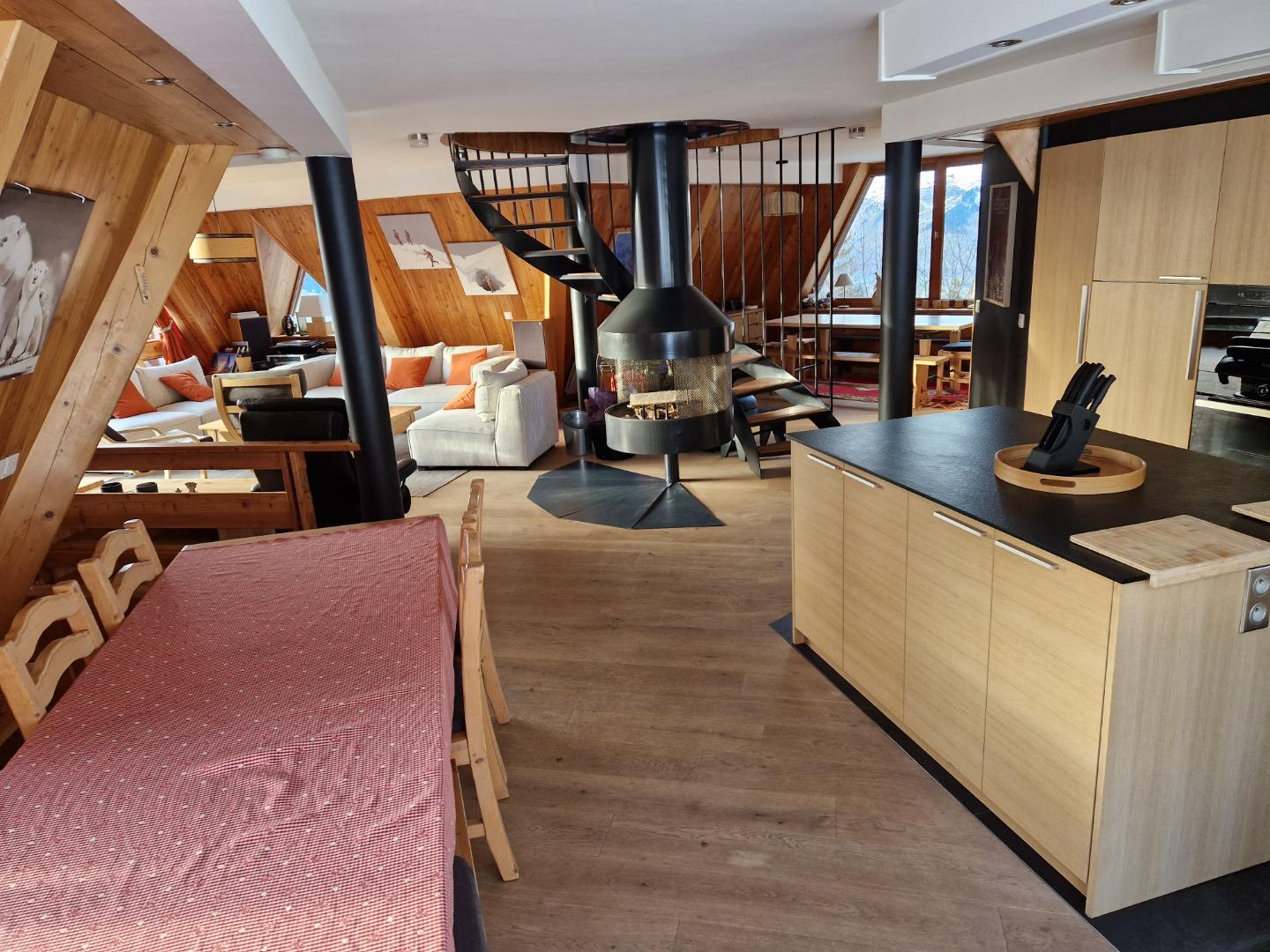 LE CHALET POINTU DE CAPUCINE ****   sur les pistes 