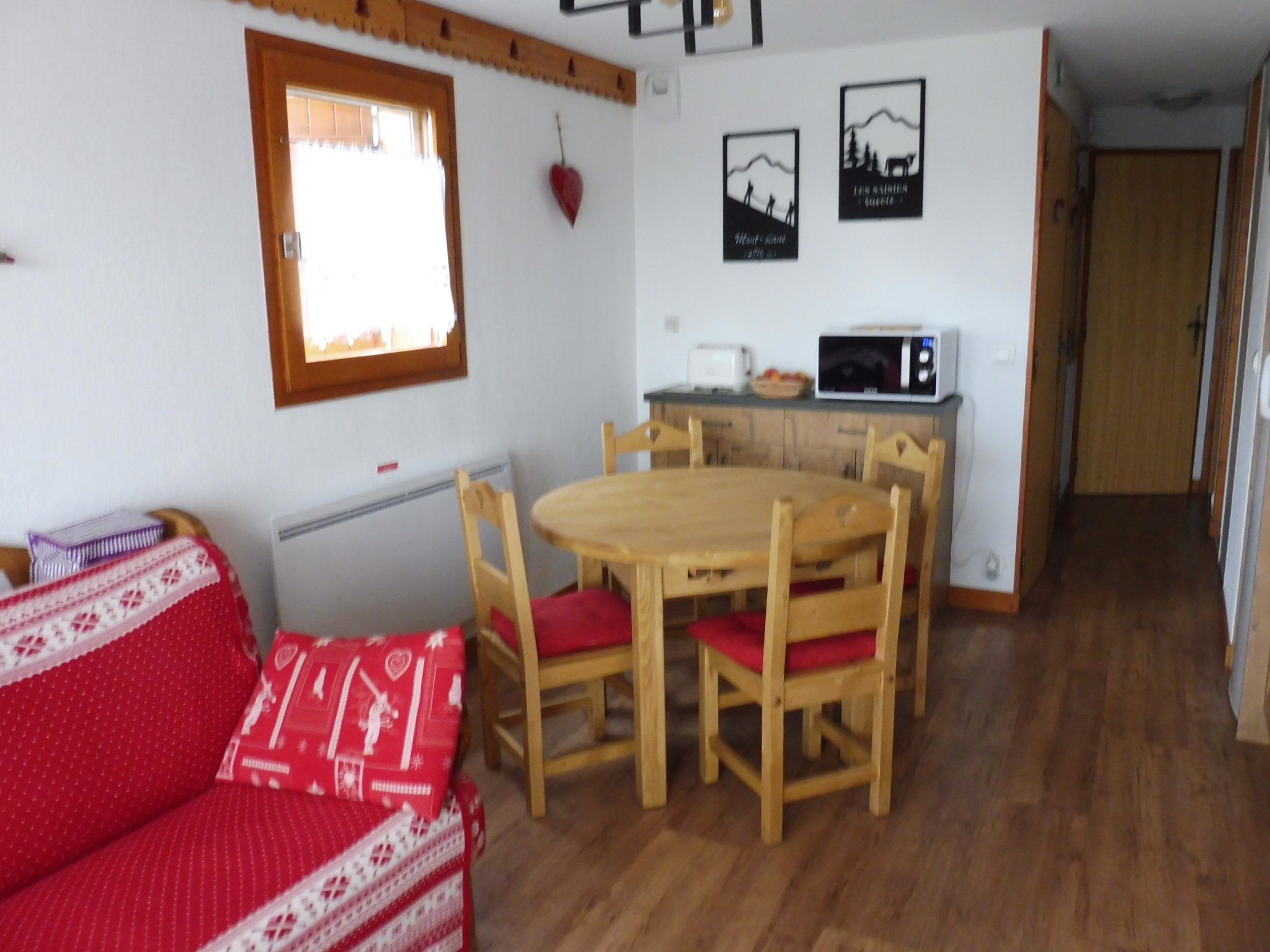 Les Saisies - Appartement rénové en petite résidence au bas de la station + Garage