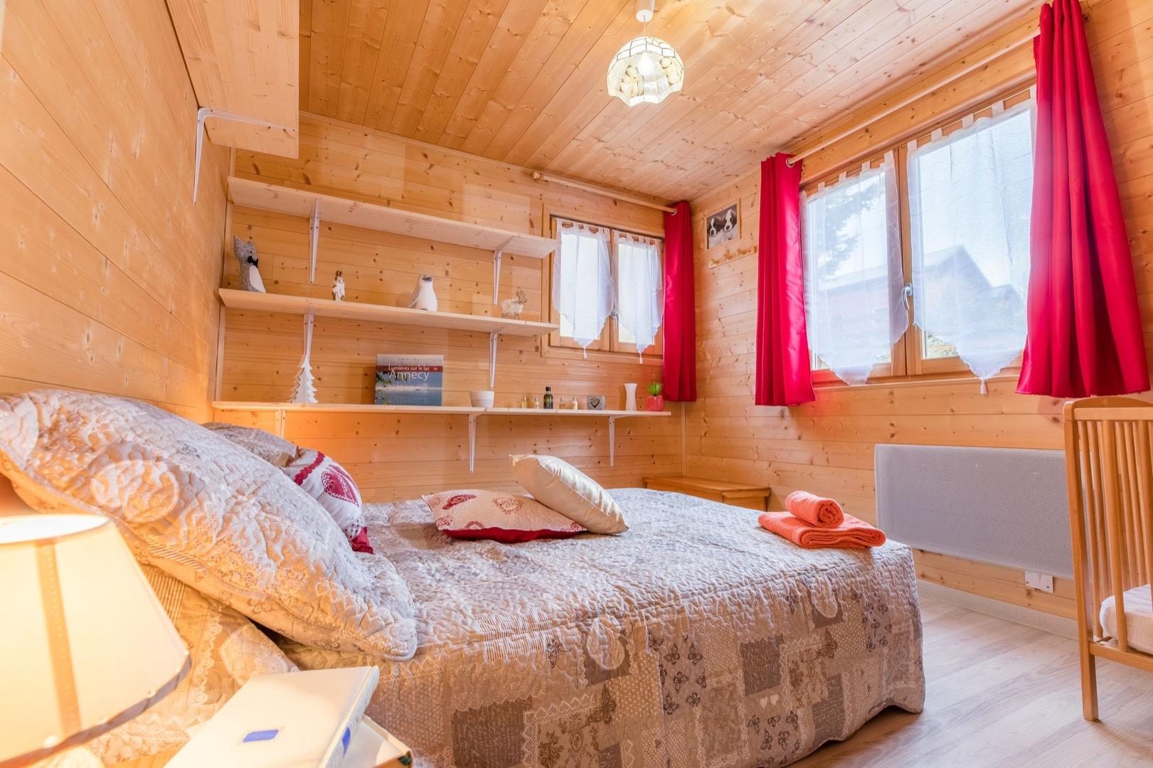Appartement RDC de 110 m2 - Chalet individuel - jusqu'à 15 personnes - Très proche des pistes