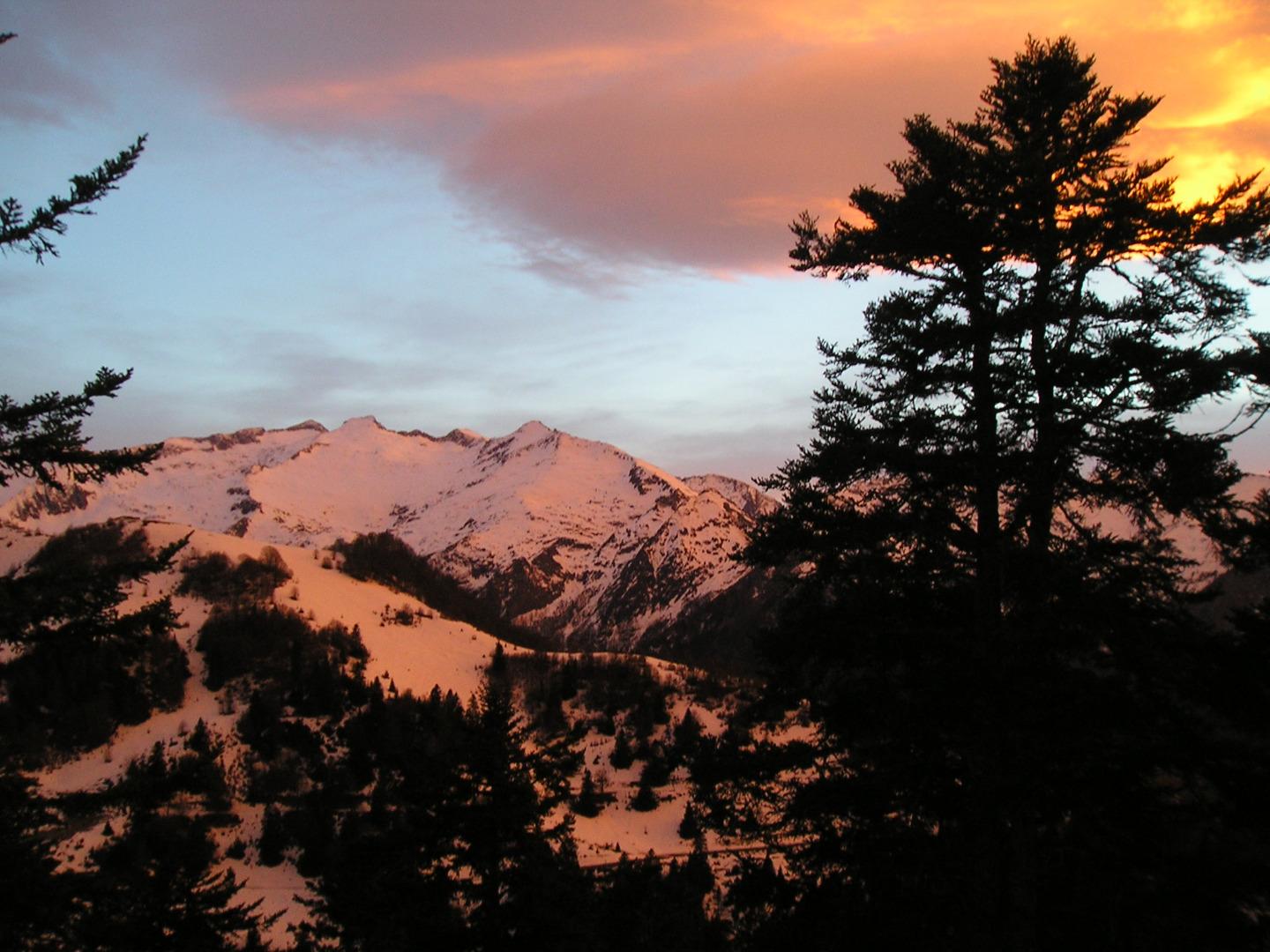chalet vue sur  montagne 
