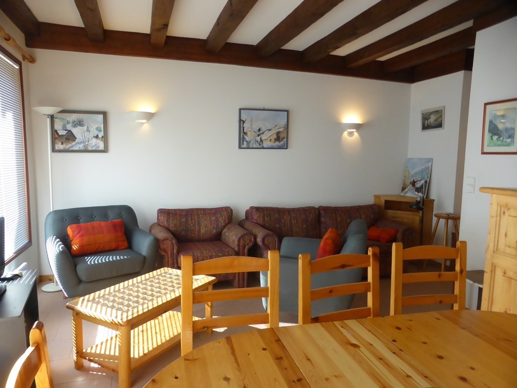 Appartement 6 personnes, classé 2 étoiles. Au calme